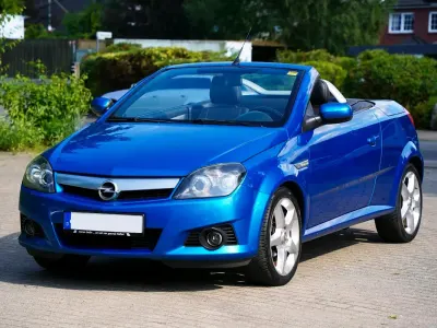 Gebraucht Opel Tigra 90 PS (66 kW) 2004 Blau Cabrio
