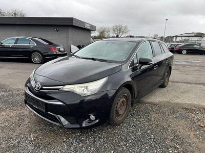 Gebraucht Toyota Avensis Comfort 147 PS (108 kW) 2016 Schwarz Kombi