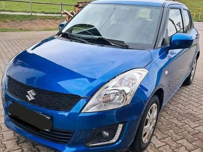 Begagnad Suzuki Swift 92 HK (67 kW) 2015 Blå Halvkombi