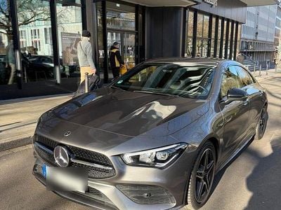 Grau Gebraucht 2021 Mercedes CLA200 AMG line Coupé | 22.999 € (Superpreis)