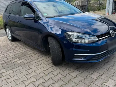 Gebraucht VW Golf VII R 110 PS (80 kW) 2018 Blau Kombi