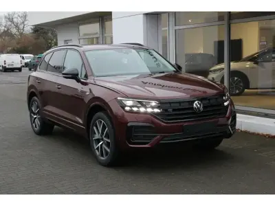 Gebraucht VW Touareg Elegance 286 PS (210 kW) 2024 Rot SUV