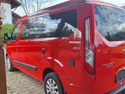 Gebraucht Ford Transit Nugget 129 PS (94 kW) 2021 Rot Kleinwagen