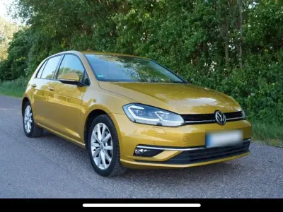 Gebraucht VW Golf VII Highline 125 PS (91 kW) 2018 Gelb Limousine