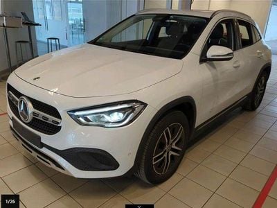 Mercedes GLA220