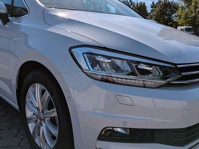 Weiß Gebraucht 2018 VW Touran Highline Van / Kleinbus | 19.999 € (Superpreis)