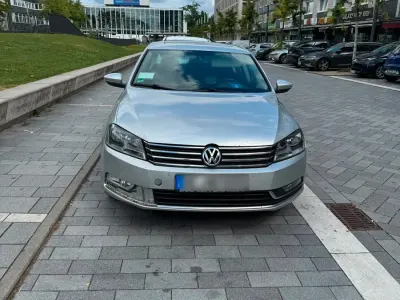 Gebraucht VW Passat 140 PS (102 kW) 2012 Silber Limousine