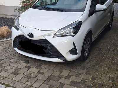 Gebraucht Toyota Yaris Comfort 72 PS (52 kW) 2019 Weiß Kleinwagen