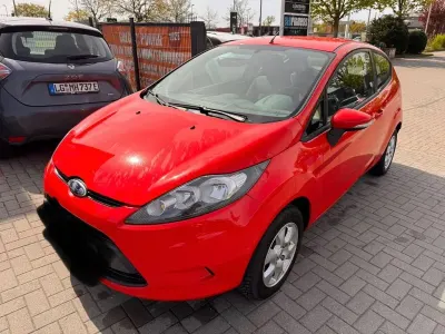 Usata Ford Fiesta Ambiente 60 CV (44 kW) 2009 Rosso Berlina