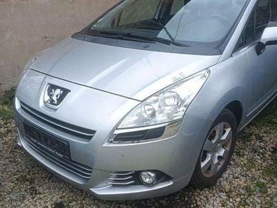 Usata Peugeot 5008 Tendance 120 CV (88 kW) 2010 Argento Monovolume