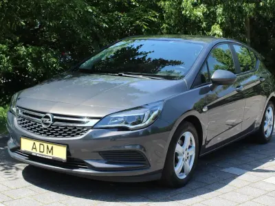 Gebraucht Opel Astra Edition 125 PS (91 kW) 2016 Graumetallic Limousine