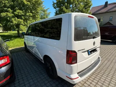 Gebraucht VW Multivan 204 PS (150 kW) 2022 Weiß Van / Kleinbus