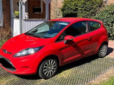 Gebraucht Ford Fiesta 60 PS (44 kW) 2011 Rot Kleinwagen