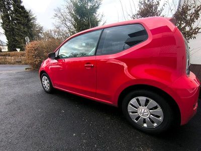 Gebraucht VW up! move up! 75 PS (55 kW) 2019 Rot Kleinwagen