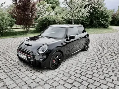 Gebraucht Mini John Cooper Works 231 PS (169 kW) 2023 Schwarz Kleinwagen