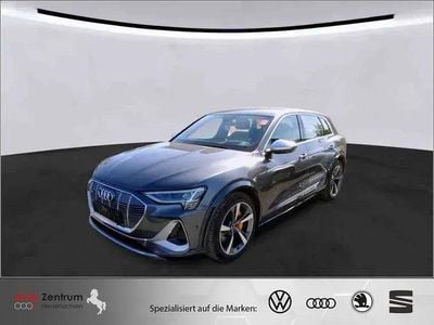 Usata Audi e-tron Ambiente 369 kW (503 CV) 2022 Grigio SUV