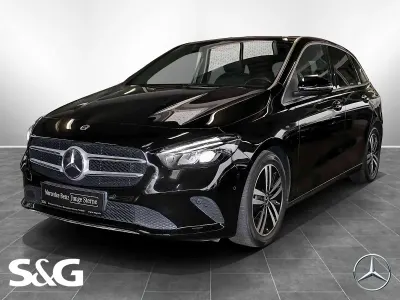 Gebraucht Mercedes B180 136 PS (100 kW) 2021 Unilack nachtschwarz Van / Kleinbus