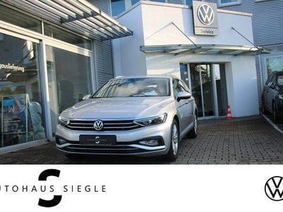 Gebraucht VW Passat Elegance 150 PS (110 kW) 2020 Reflexsilber Kombi