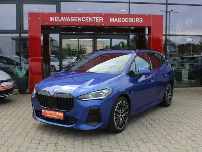 Gebraucht BMW 218 Active Tourer M Sport 136 PS (100 kW) 2024 Portimao blau metallic Van / Kleinbus