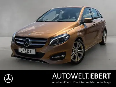 Gebraucht Mercedes B250 Urban 211 PS (155 kW) 2016 Canyonbeige Kleinwagen