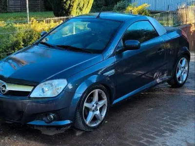 Gebraucht Opel Tigra 69 PS (50 kW) 2007 Blau Cabrio
