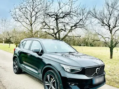 Gebraucht Volvo XC40 129 PS (94 kW) 2023 Schwarz SUV