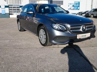 Grau Gebraucht 2017 Mercedes E220 Avantgarde Limousine | 24.990 € (Guter Preis)