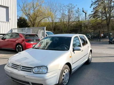Używany VW Golf III 101 KM (74 kW) 1999 Srebrny Sedan/Limuzyna