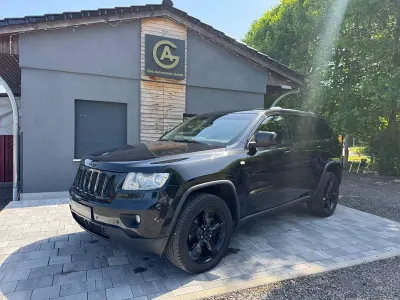 Gebraucht Jeep Grand Cherokee Overland 241 PS (177 kW) 2011 Schwarz SUV