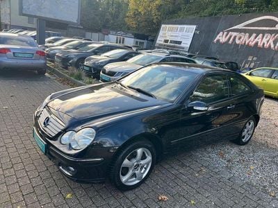 Gebraucht Mercedes C180 143 PS (105 kW) 2006 Blau Coupé