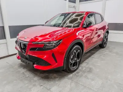 Nouvelle Alfa Romeo Junior Edizione Speciale 148 ch (108 kW) 2026 Rouge SUV