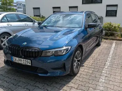 Gebraucht BMW 318 150 PS (110 kW) 2021 Blau Kombi