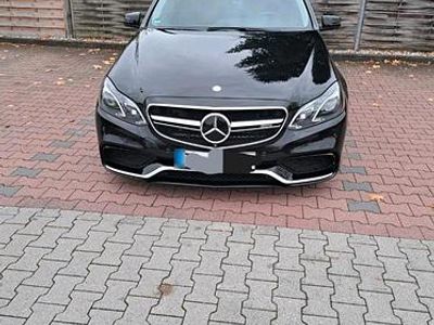 Gebraucht Mercedes E300 231 PS (169 kW) 2015 Schwarz Limousine