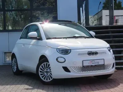 Usata Fiat 500e 86 kW (118 CV) 2023 Bianco Cabrio