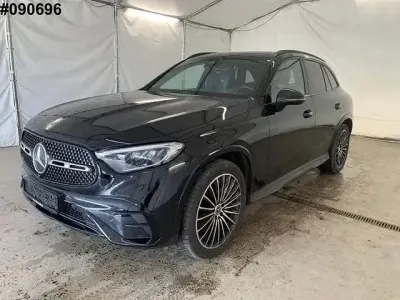 Gebraucht Mercedes GLC300 AMG 292 PS (214 kW) 2025 Obsidianschwarz  metalliclack (metallic) SUV