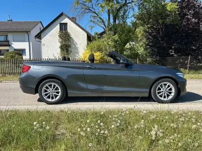 Gebraucht BMW 218 Advantage 136 PS (100 kW) 2021 Grau Cabrio