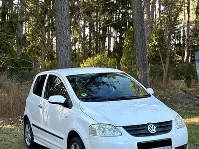 Gebraucht VW Fox 71 PS (52 kW) 2009 Weiß Kleinwagen
