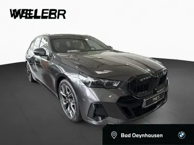Gebraucht BMW 540 M Sport 303 PS (222 kW) 2025 Sophistograu brillanteffekt (grau) Limousine