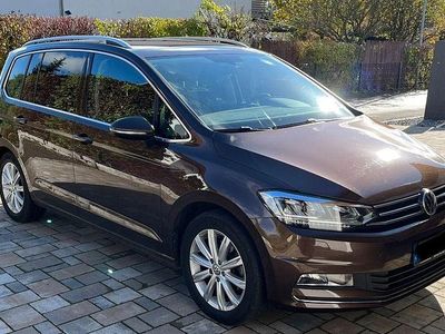 Gebraucht VW Touran Highline 150 PS (110 kW) 2015 Braun Van / Kleinbus