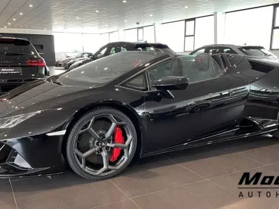 Usata Lamborghini Huracán 640 CV (470 kW) 2023 Nero Cabrio