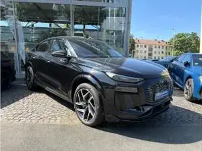 Neu Audi Q6 e-tron 314 kW (428 PS) 2026 Schwarz (mythosschwarz) SUV