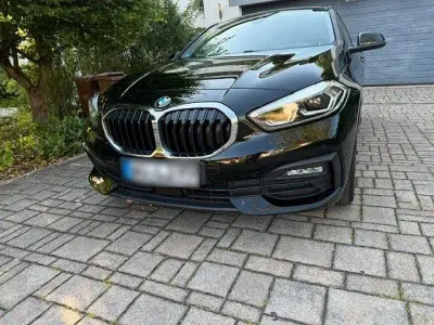 Gebraucht BMW 118 Advantage 136 PS (100 kW) 2021 Schwarz Kleinwagen