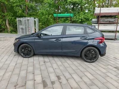 Neu Hyundai i20 Comfort 90 PS (66 kW) 2026 Grau Kleinwagen