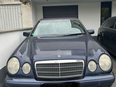 Mercedes E230