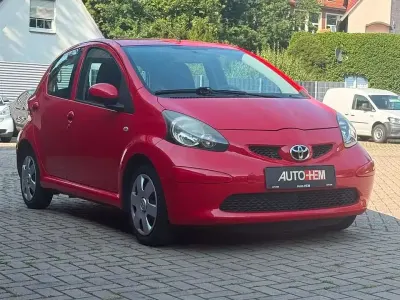 Gebraucht Toyota Aygo Cool 68 PS (50 kW) 2007 Super red v Kleinwagen