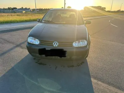 Gebraucht VW Golf IV 75 PS (55 kW) 2001 Schwarz Kleinwagen