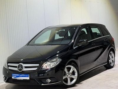Gebraucht Mercedes B200 156 PS (114 kW) 2014 Schwarz Van / Kleinbus