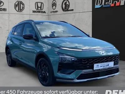 Neu Hyundai Bayon Blackline 90 PS (66 kW) 2026 Grün SUV
