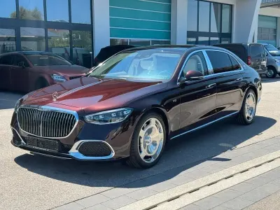 Gebraucht Mercedes S680 Maybach 612 PS (450 kW) 2022 Rot Limousine