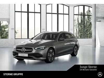 Gebraucht Mercedes C300 Avantgarde 265 PS (194 kW) 2022 Silber Limousine